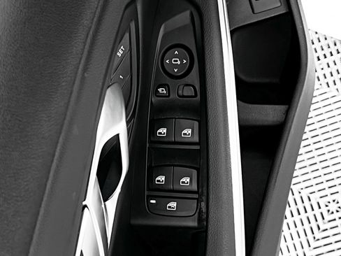 Used 2022 BMW 330i Sedan w/ Driving Assistance Package image 21