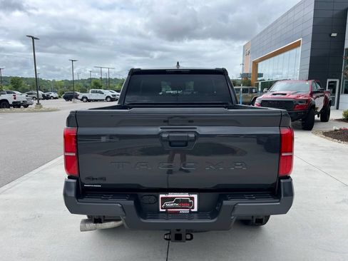 Used 2026 Toyota Tacoma TRD Off-Road AWD/4WD image 19