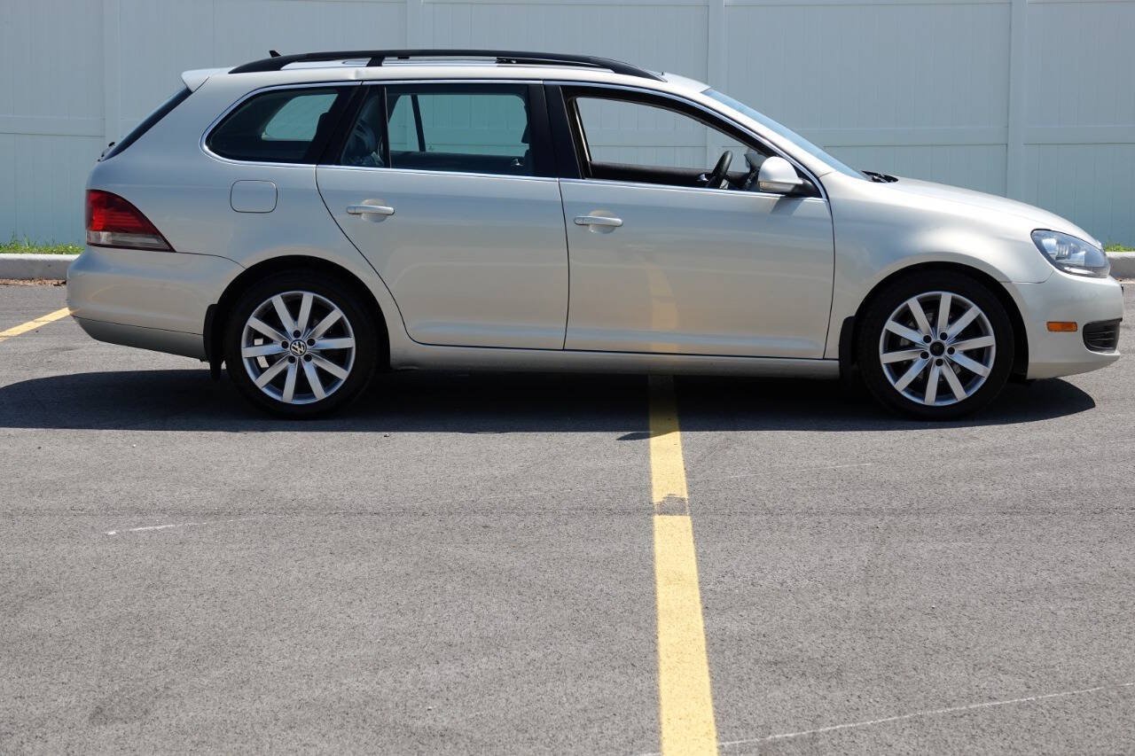 Used 2012 Volkswagen Jetta TDI FWD image 23