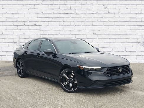 Used 2024 Honda Accord Sport image 1