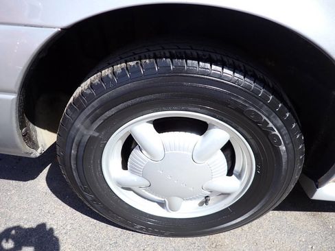 Used 2000 Buick Le Sabre Custom w/ Luxury Opt Pkg image 11