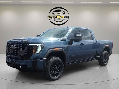 Used 2025 GMC Sierra 2500 Denali Ultimate AWD/4WD image 3