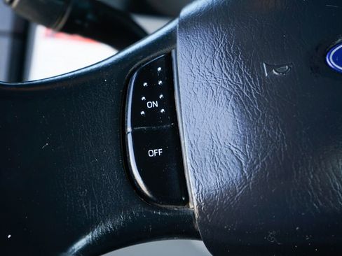 Used 2013 Ford F750 2WD Regular Cab Super Duty image 32