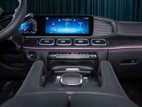 New 2026 Mercedes-Benz GLS 450 4MATIC image 20