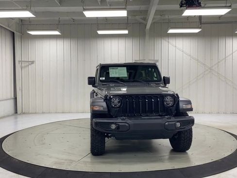 Used 2020 Jeep Wrangler Unlimited Willys image 3
