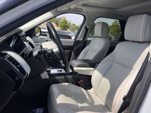 Used 2017 Land Rover Discovery HSE Luxury AWD/4WD image 15
