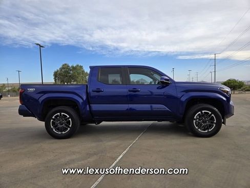 Used 2025 Toyota Tacoma TRD Sport w/ TRD Sport Premium Package AWD/4WD image 7