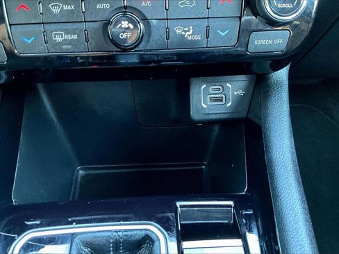 Certified 2024 Jeep Compass Limited image 15