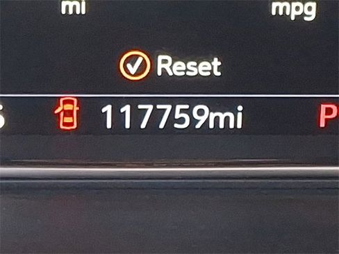 Used 2021 GMC Yukon SLT w/ SLT Luxury Plus Package image 22