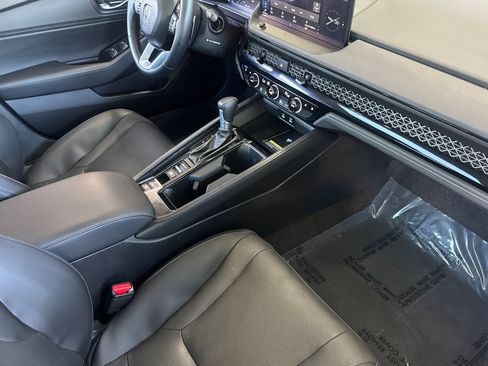 Used 2024 Honda Accord Touring image 34