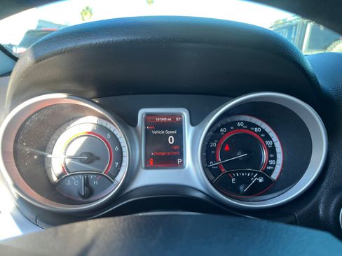 Used 2015 Dodge Journey SXT w/ Flexible Seating Group image 10