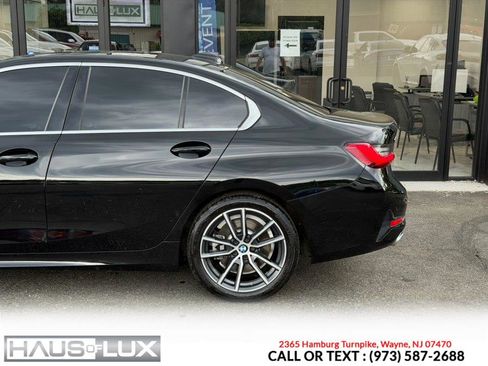 Used 2021 BMW 330i xDrive Sedan w/ Premium Package AWD/4WD image 9