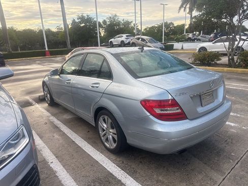 Used 2013 Mercedes-Benz C 250 Sedan image 3