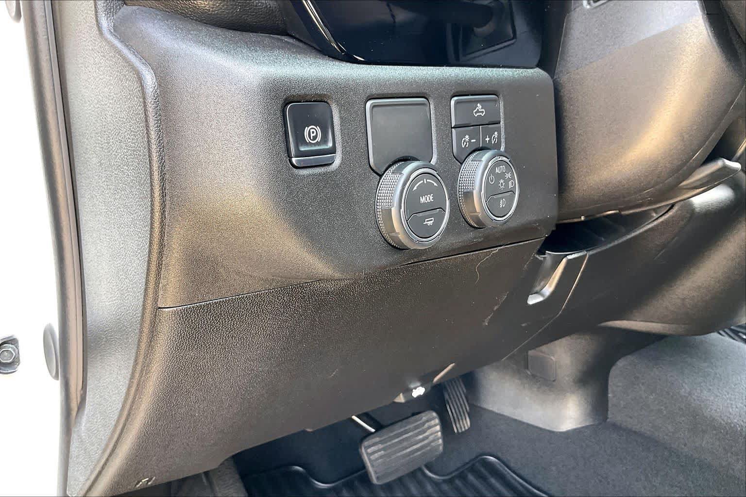 Used 2026 Chevrolet Silverado 1500 RST RWD image 60