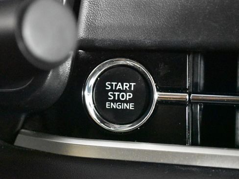 Used 2024 Mitsubishi Outlander SE image 24