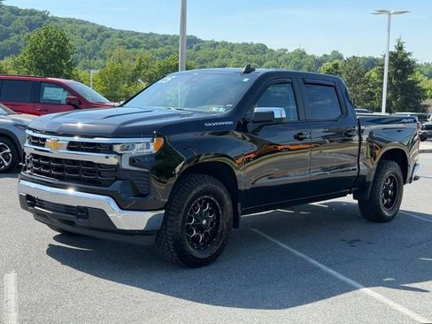 Used 2025 Chevrolet Silverado 1500 LT AWD/4WD image 8