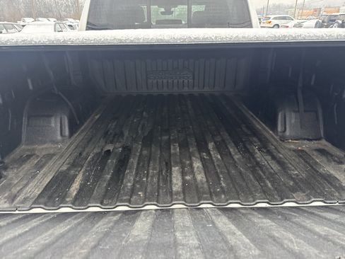 Used 2020 Chevrolet Silverado 1500 High Country w/ Technology Package image 5