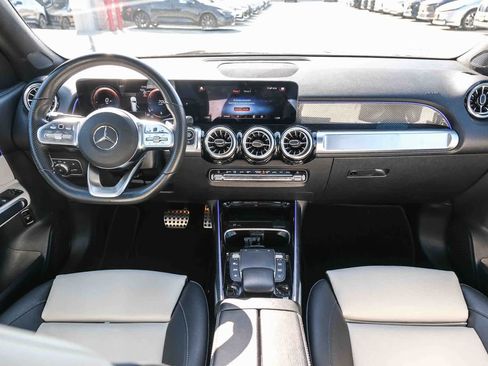 Used 2023 Mercedes-Benz GLB 250 image 13