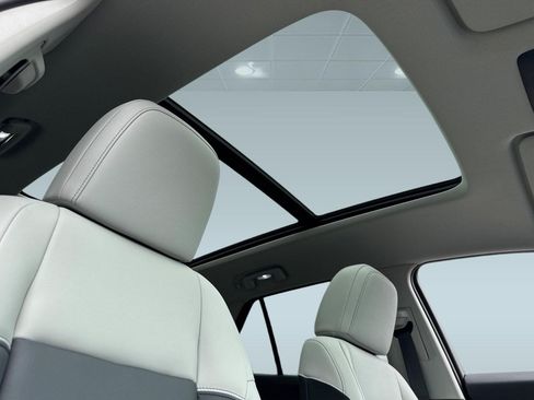 Used 2024 Honda Prologue Touring image 25