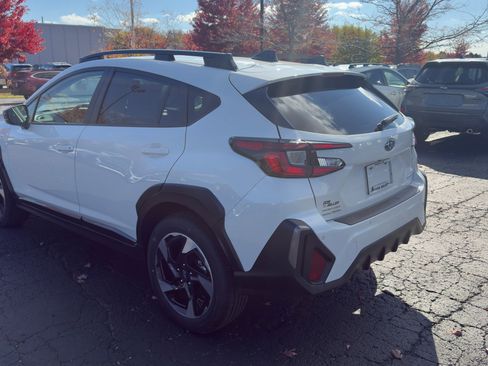 Certified 2025 Subaru Crosstrek 2.5i Limited w/ Crosstrek Mirror Package image 5