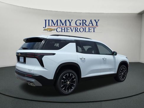 New 2026 Chevrolet Traverse LT w/ Sun and Wheel Package FWD image 5