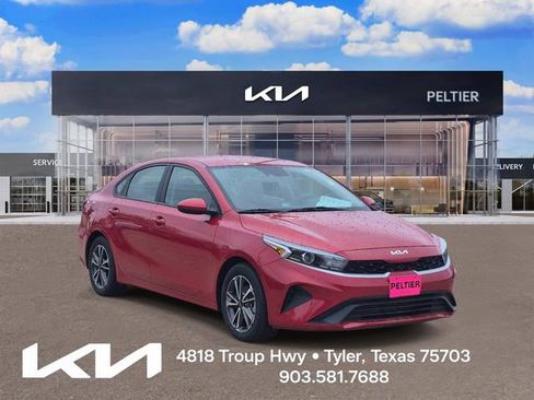 Certified 2022 Kia Forte LXS FWD image 1