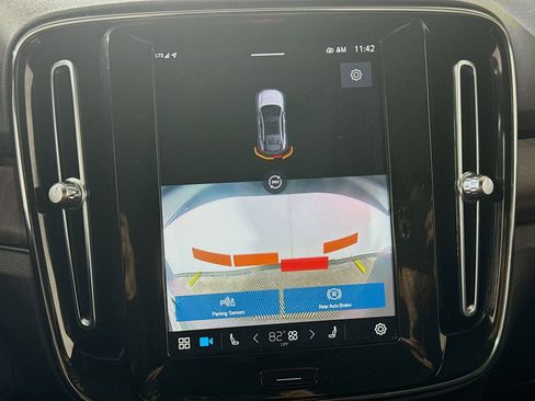 Used 2023 Volvo C40 P8 Recharge Plus image 3