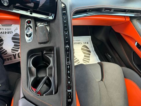 Used 2025 Chevrolet Corvette Stingray Premium Conv w/ Z51 Performance Package RWD image 25