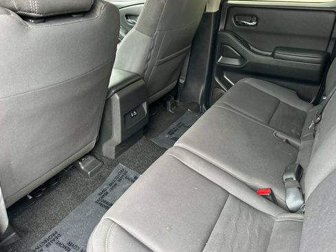 Used 2023 Nissan Frontier SV w/ Tow Package image 14