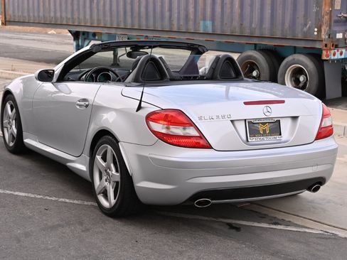 Used 2005 Mercedes-Benz SLK 350 image 7