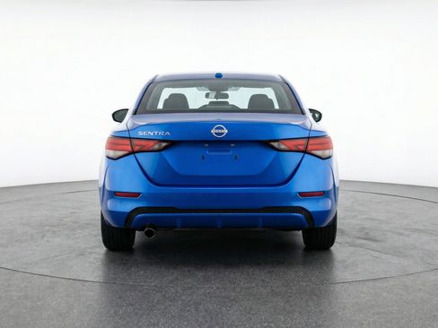 Used 2025 Nissan Sentra SV image 7