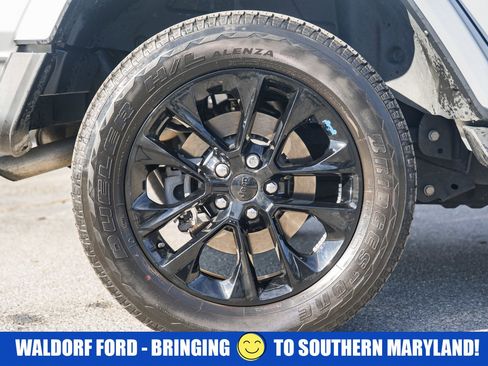 Used 2022 Jeep Wrangler Unlimited Sahara w/ Cold Weather Group image 23