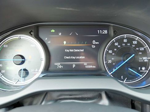 Used 2023 Toyota Venza Nightshade image 15