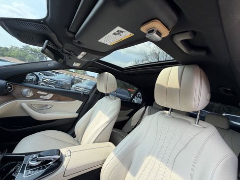 Used 2017 Mercedes-Benz E 300 4MATIC image 19