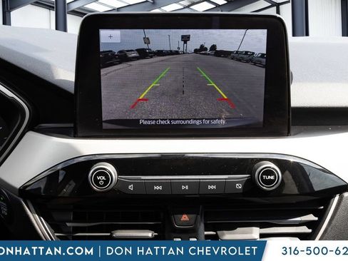 Used 2021 Ford Escape SE w/ SE Sport Appearance Package FWD image 12