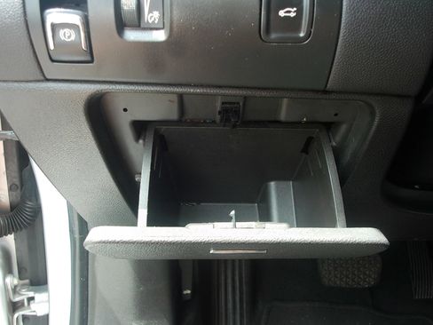 Used 2017 Chevrolet Impala LT FWD image 20