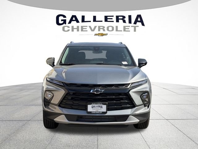 New 2026 Chevrolet Blazer LT w/ Convenience Package FWD image 3