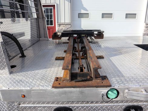 Used 2022 Ford F550 4x4 Regular Cab Super Duty w/ Power Equipment Group image 10