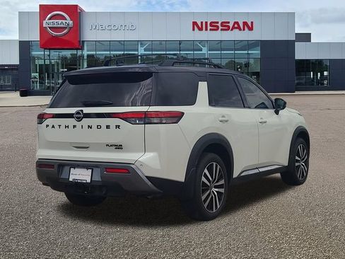 Used 2023 Nissan Pathfinder Platinum AWD/4WD image 7