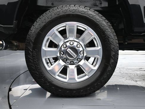 Used 2022 Ford F350 Platinum w/ FX4 Off-Road Package AWD/4WD image 18