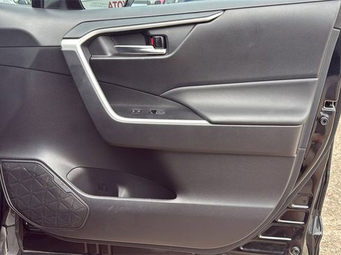 Used 2024 Toyota RAV4 XLE Premium image 27