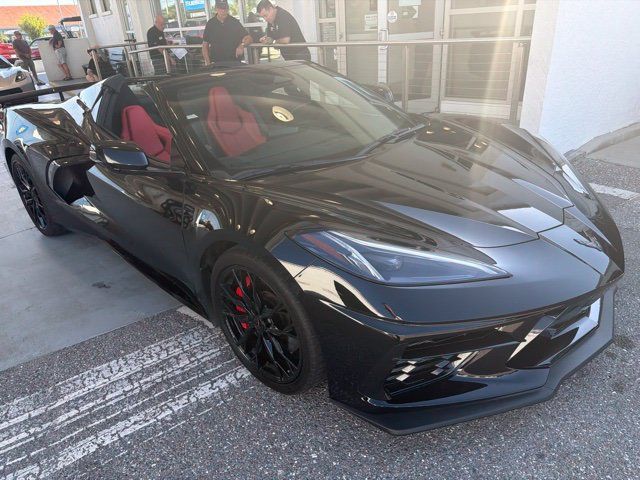 Used 2025 Chevrolet Corvette Stingray Convertible w/ Z51 Performance Package RWD image 3