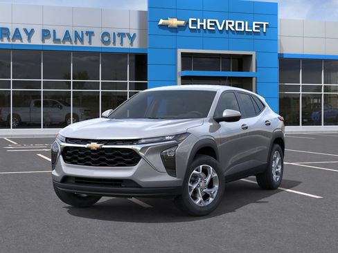 New 2026 Chevrolet Trax LS w/ LS Convenience Package FWD image 6