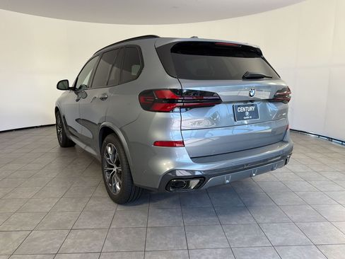 New 2026 BMW X5 xDrive40i w/ M Sport Package AWD/4WD image 3