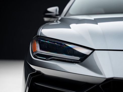 Used 2019 Lamborghini Urus AWD/4WD image 9