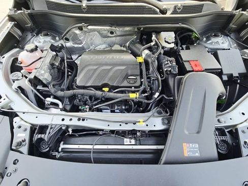 New 2026 Chevrolet Trax LT w/ Driver Confidence Package FWD image 11