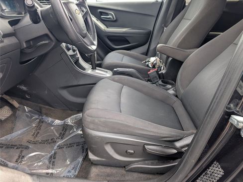 Used 2016 Chevrolet Trax LT image 12