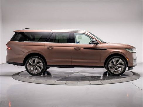 New 2026 Lincoln Navigator L Black Label AWD/4WD image 6