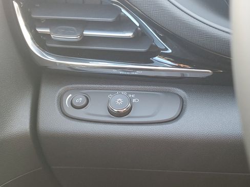 New 2026 Buick Envista Avenir image 25