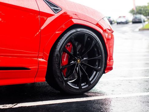 Used 2019 Lamborghini Urus AWD/4WD image 9